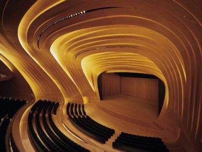 Vista interna dello splendido auditorium del Centro culturale Heydar Aliyev