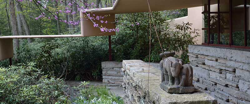 Vista di dettaglio della fallingwater house di Lloyd Wright